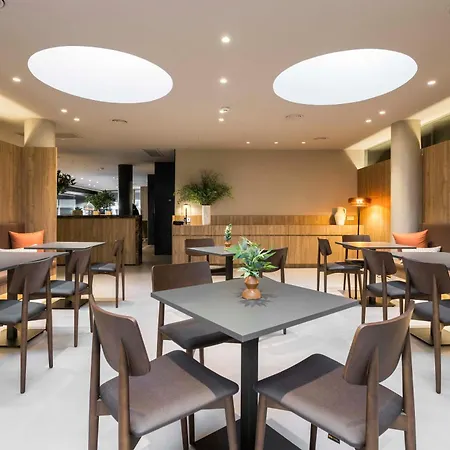 Confort Hotel 3*